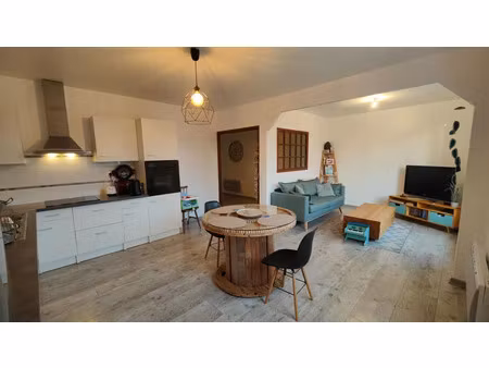 location appartement 4 pièces 103m2 latrille 40800 - 683 € - surface privée