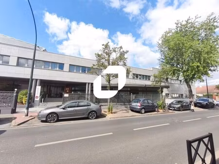 location bureaux 285 m² à 1 782 m²