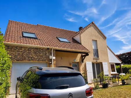 maison individuelle 132 m2 - 4 chambres - bourg de savigny