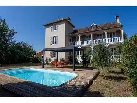 jurançon bourg – maison bourgeoise de ville – 226 m²