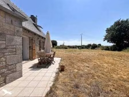 vente longère et corps de ferme à trélévern (22660) : à vendre / 126m² trélévern