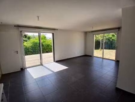 location maison à laval (53000) : à louer / 107m² laval