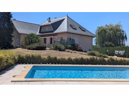 vente maison 7 pièces 239 m² à les abrets (38490)  485 500 €