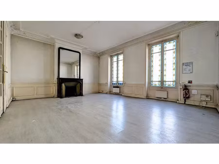 location locaux professionnels 3 pièces 65.04 m² à saint-denis (93200)  1 290 €