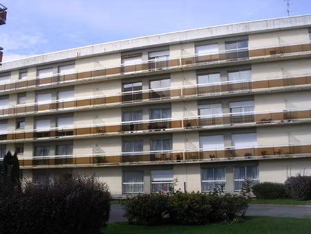 grand appartement 3 pieces ( 86 m2) compiegne triangle d'or