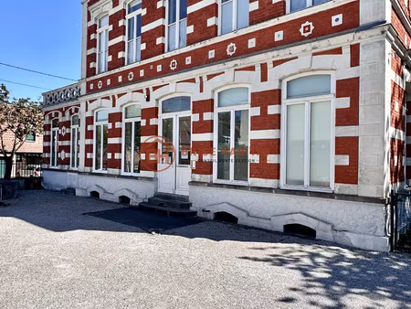 appartement 2 chambres + bureau et parking
