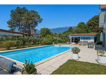 maison de luxe à vendre dans le quartier ouest