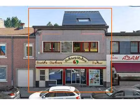 maison de commerce idéalement située à boncelles !