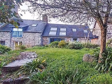 maison en pierres avec dépendance louée  avec jardin  au calme à saint-quay-portrieux