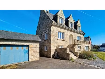 maison individuelle en granit plein coeur de matignon