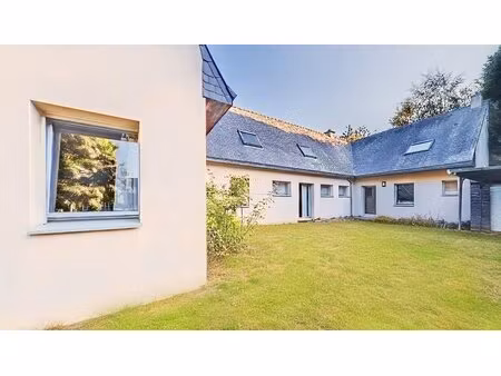 maison de prestige à tréguier : 5 chambres + appartement t3 indépendant