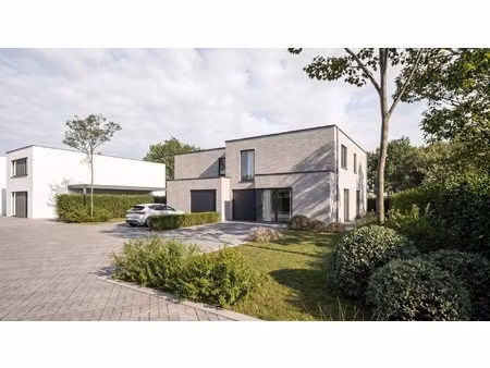 huis te koop in oudenburg met 3 slaapkamers