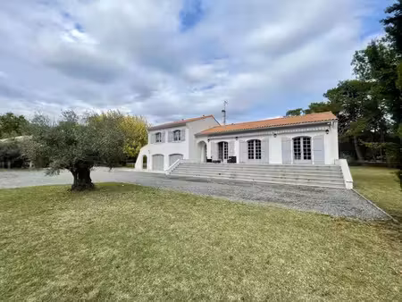 vente maison 6 pièces 220 m² à hourtin (33990)  680 000 €