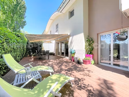 maison de luxe à vendre dans le quartier ouest