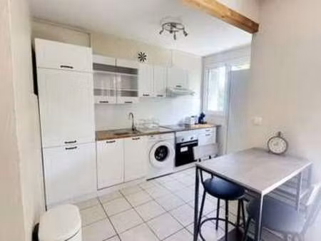 location appartement 3 pièces meublé à écully (69130) : à louer 3 pièces meublé / 51m² écu
