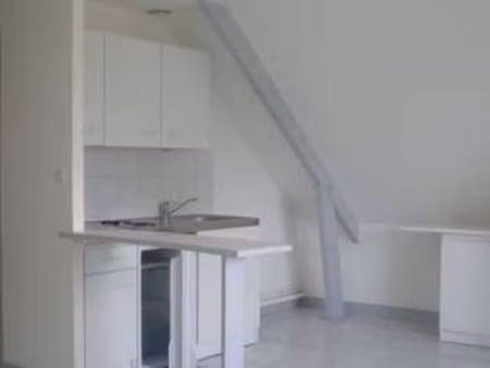 location appartement t1 à tiercé (49125) : à louer t1 / 25m² tiercé