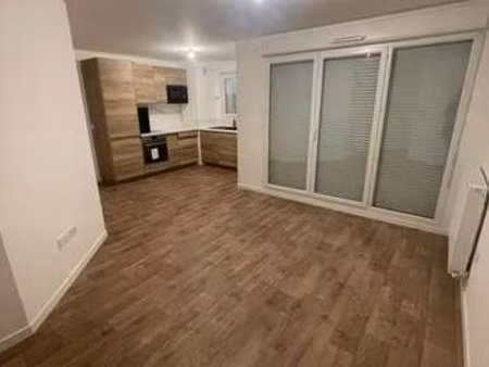 location appartement 2 pièces meublé à villeneuve-saint-georges (94190) : à louer 2 pièces