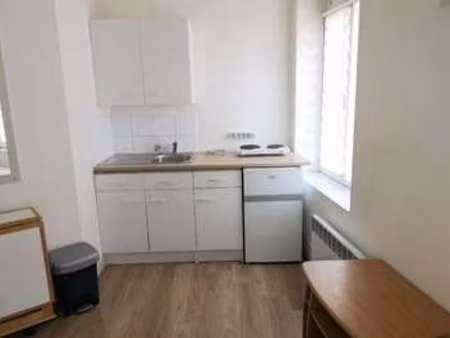 location appartement t1 meublé à tourcoing (59200) : à louer t1 meublé / 17m² tourcoing