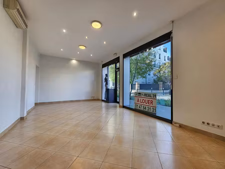 location locaux professionnels 5 pièces 66 m² à la garenne-colombes (92250)  2 240 €