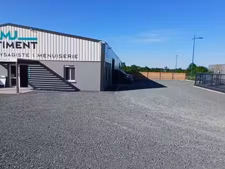 vente appartement 4 pièces à bazoges-en-paillers (85130) : à vendre 4 pièces / 385m² bazog