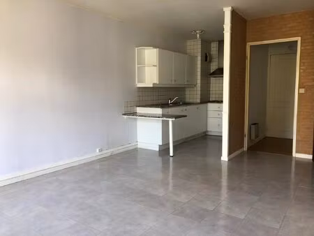 en résidence sécurisée  beau duplex 1 chambre à saint-omer