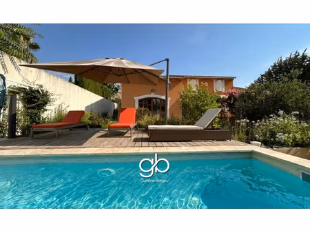 maison de caractère de 149 m2 avec piscine  panneaux solaire