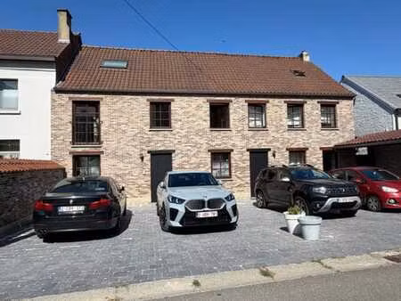 lumineux duplex 3 ch à louer à grez-doiceau (48 caractères)