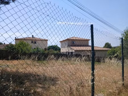 vente terrain 738 m² à gardanne (13120)  190 000 €