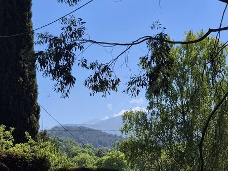 entrechaux (84) – terrain d'exception 1 159 m² – 175.000 €