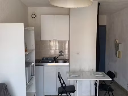 location meublée appartement 1 pièce 17 m² à balaruc-les-bains (34540)  420 €