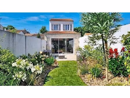 centre bourg - maison de 2023 - jardin paysager plein sud - dpe a/a