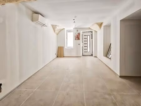 à vendre à montfrin - maison de village de 67m² avec garage