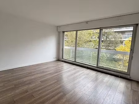 location appartement 2 pièces 55 m² à paris 15ème (75015)  1 850 €