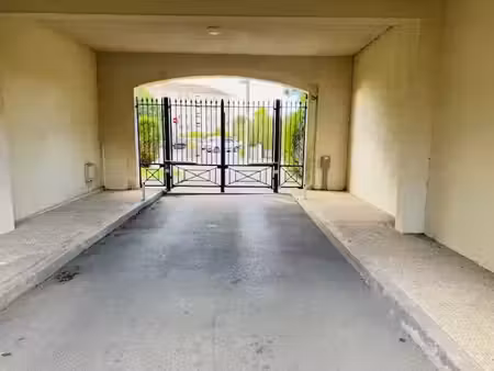 location parking à lamorlaye (60260)  60 €