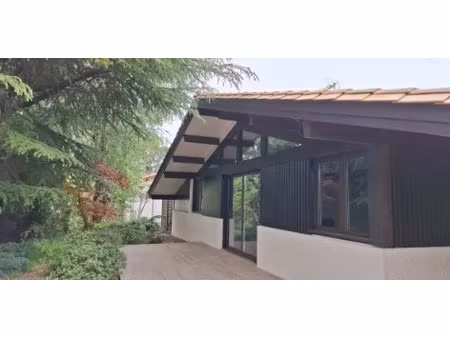 location maison 6 pièces à saint-médard-en-jalles (33160)  2 150 €