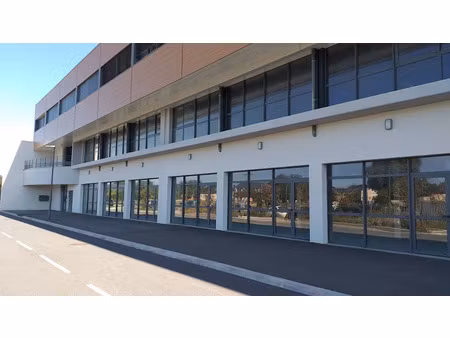 location locaux professionnels 95 m² à saint-genis-pouilly (01630)  2 450 €