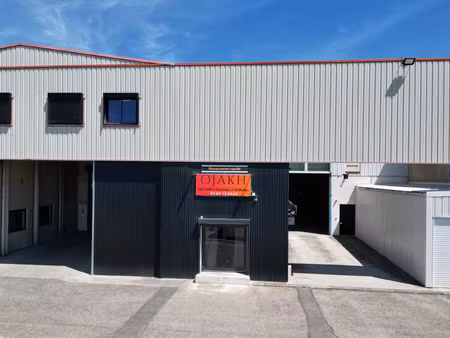 vente commerce 39 m² meyzieu (69330)