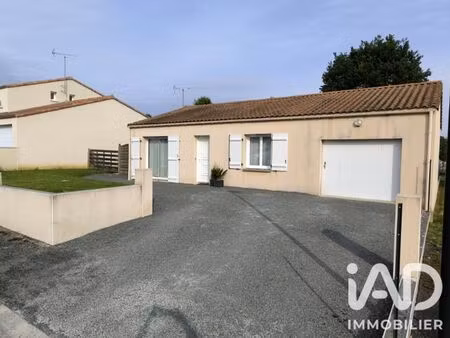 pavillon à essarts-en-bocage (85140)