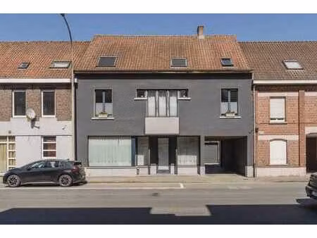 propriété unique avec de nombreuses opportunités de vente à