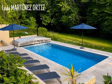immeuble de 360 m² à cazaubon