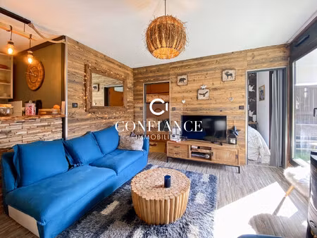 (06660) // auron proche centre vrai 2 pieces renove + ch cab