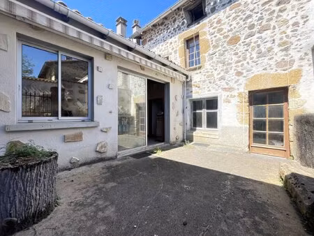 charmante maison de ville à rénover avec grange et jardin
