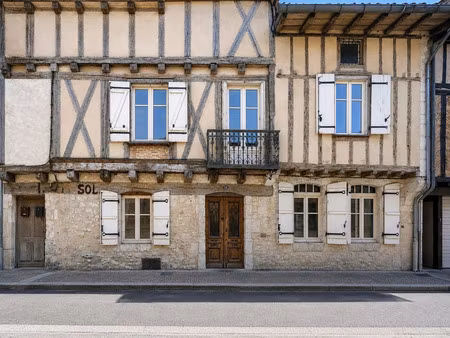 maison à vendre sainte foy la grande 8 pièce(s) 241m2 180 000€