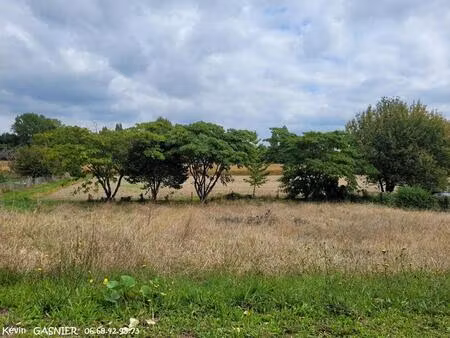 linars (16730) : terrain constructible de 830m2