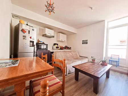 appartement rénové à 50m de la plage