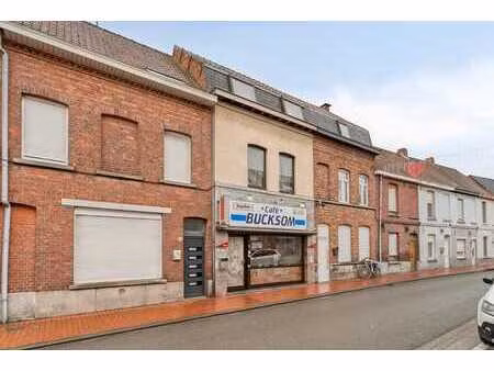 authentiek historisch café met duplex appartement te koop...