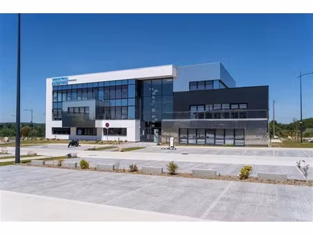location bureau arras 125 m²