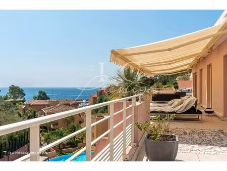 villa sur le toit vue mer avec immense terrasse