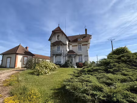achat maison 8 pièces 213m² paray le monial 71600