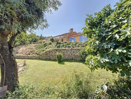cotignac – propriété d’exception à pied du village avec rivière  cascade et piscine à...